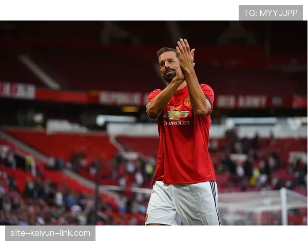 内斯塔与斯塔姆巅峰期防守逻辑分野：单点盯防如何演进为区域协同体系